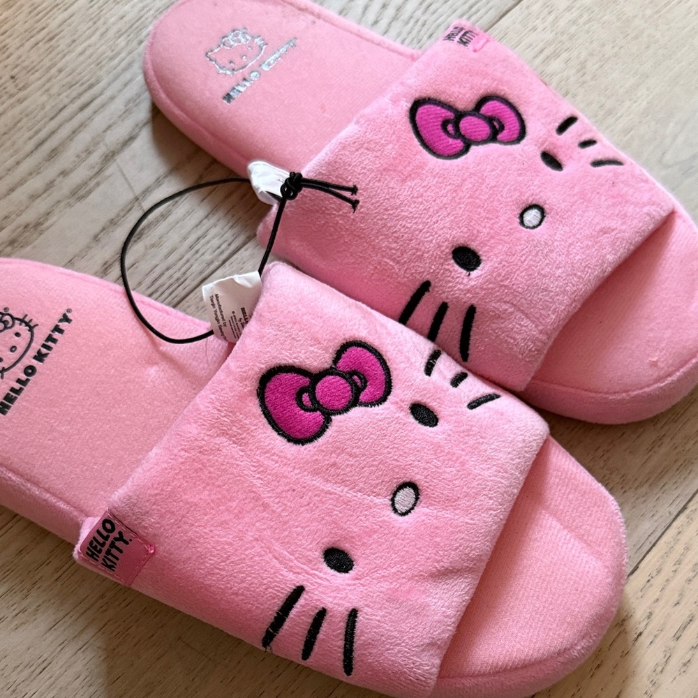Hello Kitty Pink Plush Slippers